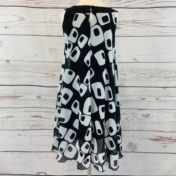 Essentials by Milano black and white shift dress - Picture 4 of 6